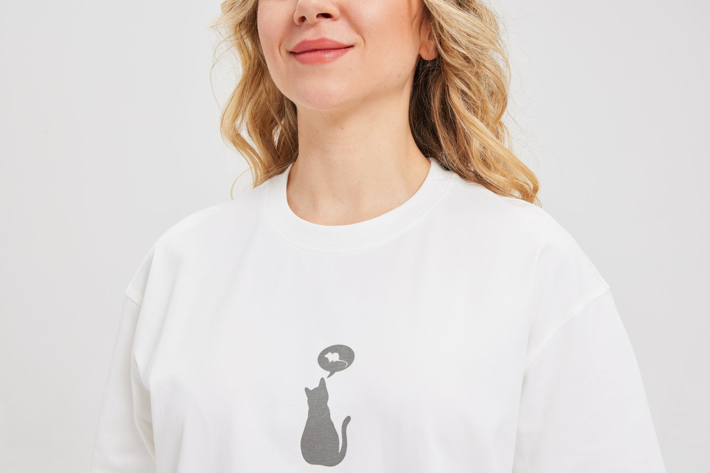 Mitty Women “Mouse Dream” Cat Graphic Tee